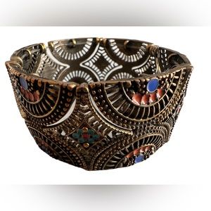 Women’s Beautiful Vintage Style Stretch Bracelet.